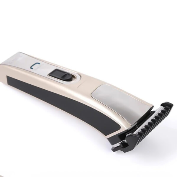 ماشین اصلاح سر و صورت کیمی مدل KM-5017، تکنولوژی اصلاح به صورت برش مستقیم، اندازه اصلاح 0.5 میلی‌متر، به همراه 4 عدد شانه، روغن، قابل شست‌وشو، ضد حساسیت