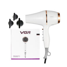 سشوار حرفه‌ای وی جی ار مدل V-414، موتور AC با توان مصرفی 2200 وات، دارای فناوری تولید یون، دارای حلقه آویختن، با حالت صاف‌کننده و حجم‌دهنده، وزن 802 گرم، تنظیم حرارت 3 حالته و کنترل سرعت 2 حالته، به همراه 3 عدد سری متمرکزکننده