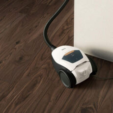 جاروبرقی 2200 وات  آ ا گ مدل  VX82-1-alr