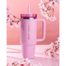 ماگ سفری استنلی مدل  Quencher H2.0 FlowState Tumbler X Starbucks Limited edition گنجایش 1.18 لیتر