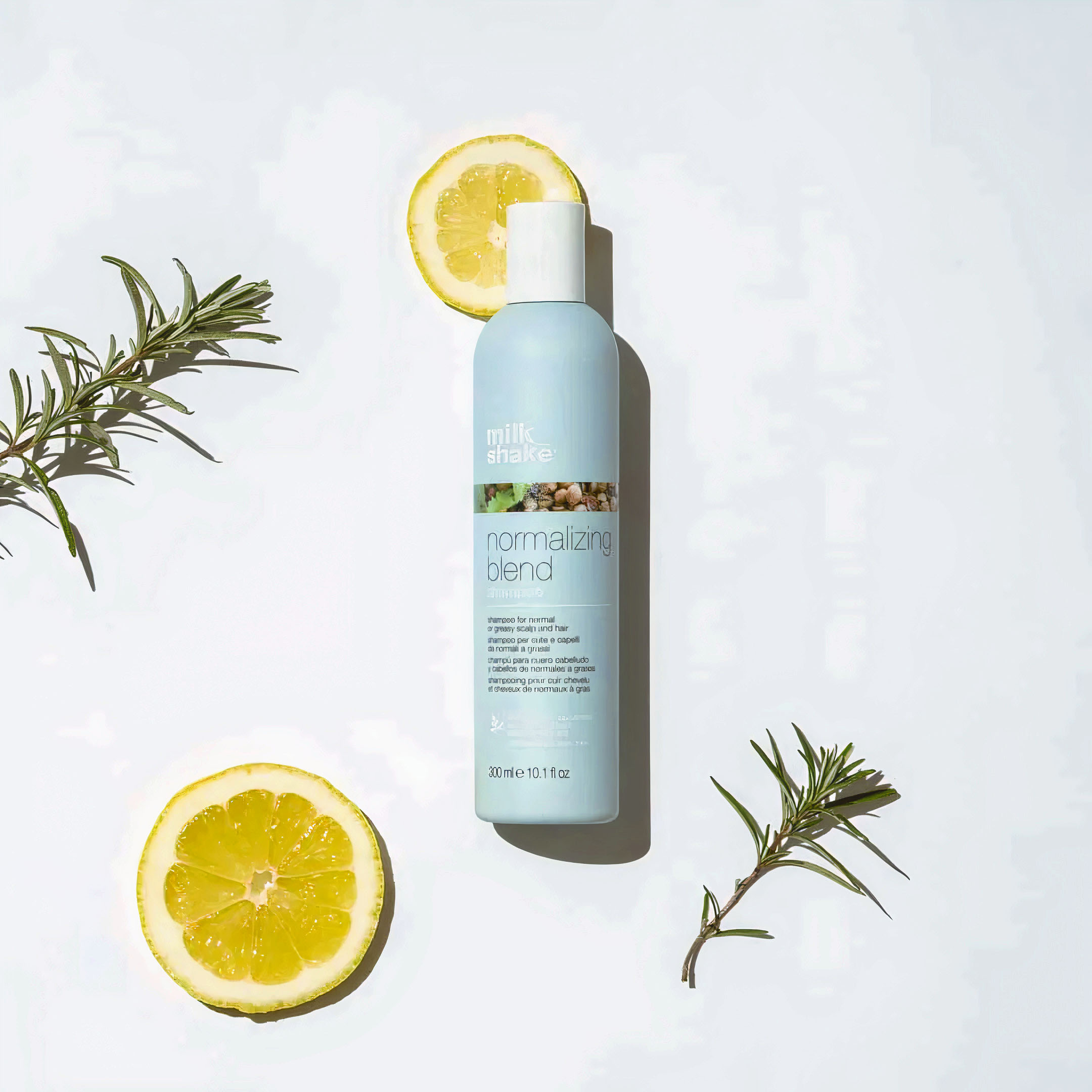 شامپو تقویت کننده و ترمیم کننده مو میلک شیک مدل Oil Control حجم 300 میلی لیتر