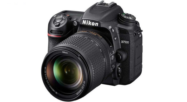 دوربین دیجیتال نیکون مدل D7500 به همراه لنز 18-140 میلی متر VR AF-S DX