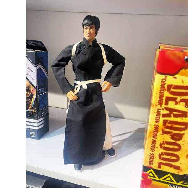 اکشن فیگور مدل بروس لی در معبد سری Bruce Lee