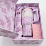 تراول ماگ استنلی مدل LoveShackFancy Holiday Quencher Limited edition گنجایش 1.18 لیتر