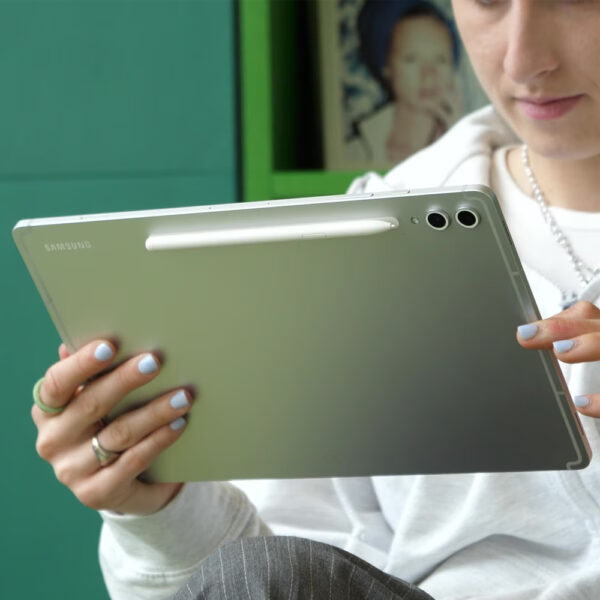 تبلت 12.4 اینچ سامسونگ مدل Galaxy Tab S10 Plus ظرفیت 256 گیگابایت و رم 12 گیگابایت به همراه کیبورد