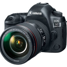 دوربین دیجیتال کانن مدل EOS 5D Mark IV به همراه لنز 24-105 میلی متر F4 L IS II