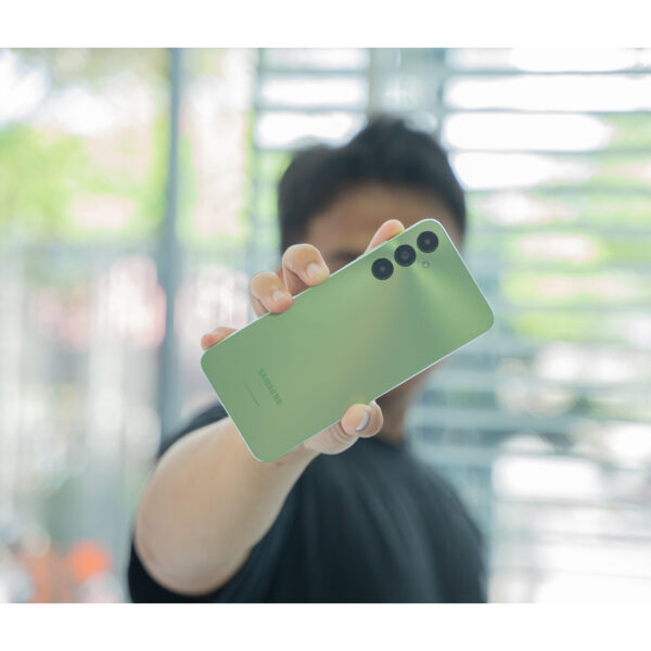 گوشی موبایل سامسونگ مدل Galaxy A05s دو سیم کارت ظرفیت 128 گیگابایت و رم 4 گیگابایت به همراه شارژر سامسونگ