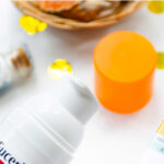 کرم ضد آفتاب بدون رنگ اوسرین SPF 30 مدل 02 مناسب پوست‌های چرب حجم 50 میلی‌لیتر