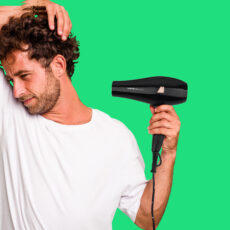 سشوار حرفه‌ای هیسکا مدل H5253، موتور AC با توان مصرفی 2400 وات، دارای قابلیت باد سرد، فناوری تولید یون، حلقه آویختن، با حالت فرکننده، صاف‌کننده و حجم‌دهنده، وزن 1100 گرم، تنظیم حرارت 3 حالته و کنترل سرعت 2 حالته، به همراه 2 عدد سری متمرکزکننده