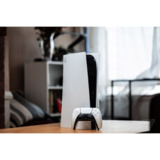 کنسول بازی سونی مدل PlayStation 5 ظرفیت 825 گیگابایت ریجن اروپا 1216A به همراه دسته اضافه و پایه شارژر