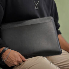 کاور لپ تاپ مدل چرم طرح ایتالیا مناسب برای لپ تاپ 14.1 تا 15.6 اینچ