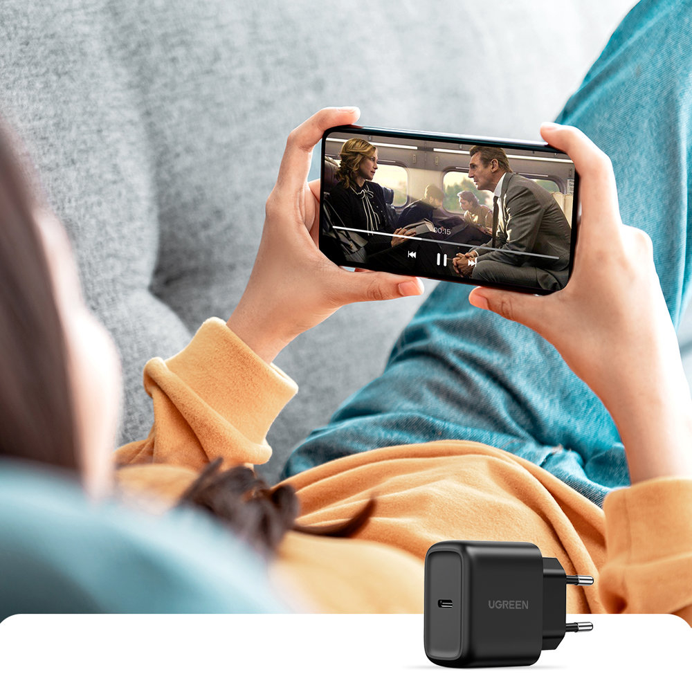 شارژر دیواری یوگرین مدل CD250-50581 به همراه کابل USB-C