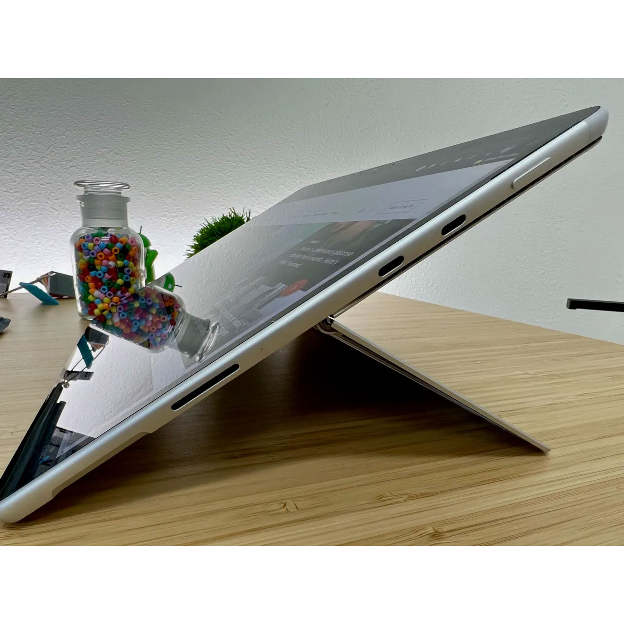 تبلت مایکروسافت مدل Surface Pro 8-i7 1185G7 ظرفیت 512 گیگابایت و 16 گیگابایت رم