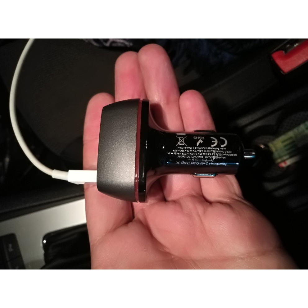 شارژر فندکی انکر مدل A2224 به همراه تکنولوژی شارژ سریع