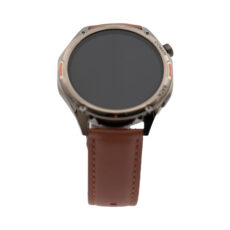 ساعت هوشمند تی سی اچ مدل TCH HD1 3D Hero1 دارای قابلیت های کنترل موسیقی (Music Player)، قابلیت مکالمه از طریق بلوتوث، پشتیبانی از زبان فارسی در منو و سیستم‌عامل، قابلیت تغییر طرح ساعت یا تم بند چرم مصنوعی