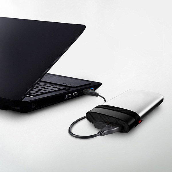 هارد اکسترنال سیلیکون پاور مدل Armor A85 ظرفیت یک ترابایت دارای رابط USB Type-A 3.0