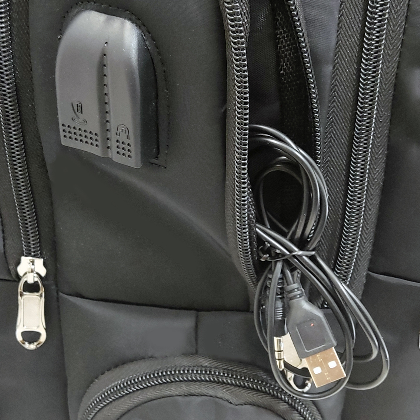 کوله پشتی لپ تاپ کاترپیلار مدل Meg5444 مناسب برای لپ تاپ تا 16 اینچی