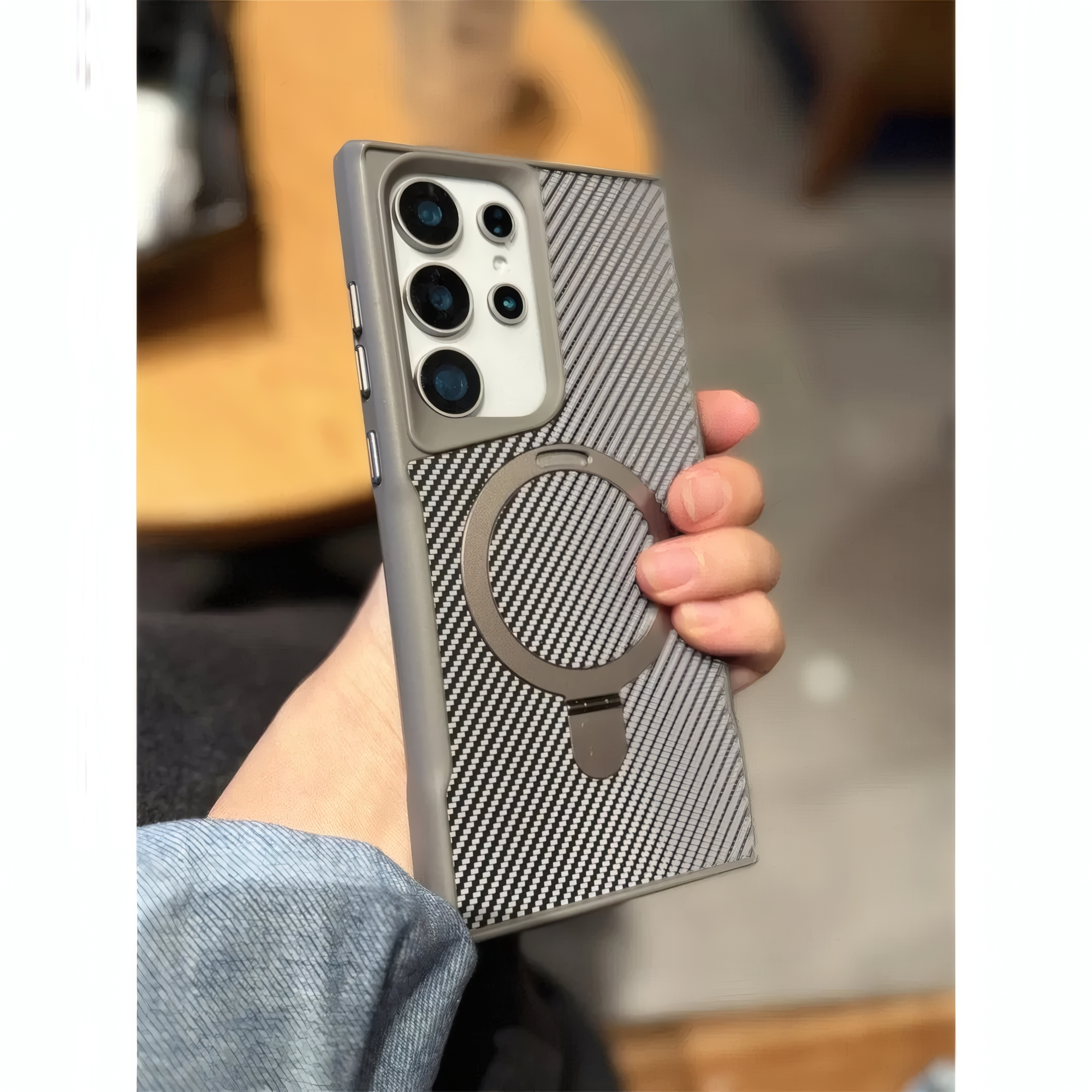 کاور مدل AeroCarbon مناسب برای گوشی موبایل سامسونگ Galaxy S24 Ultra