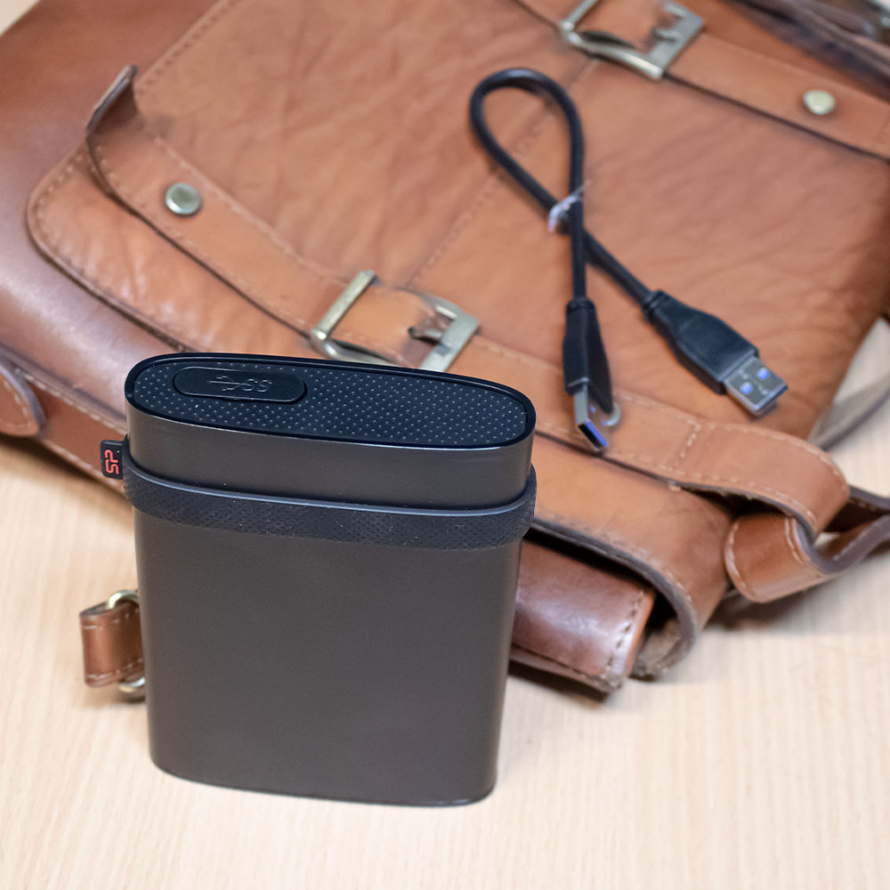 هارد اکسترنال سیلیکون پاور مدل A85B ظرفیت یک ترابایت دارای رابط USB Type-A 3.2