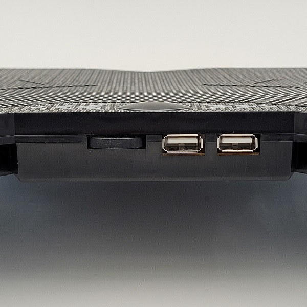 پایه خنک کننده لپ تاپ ایلون مدل N704