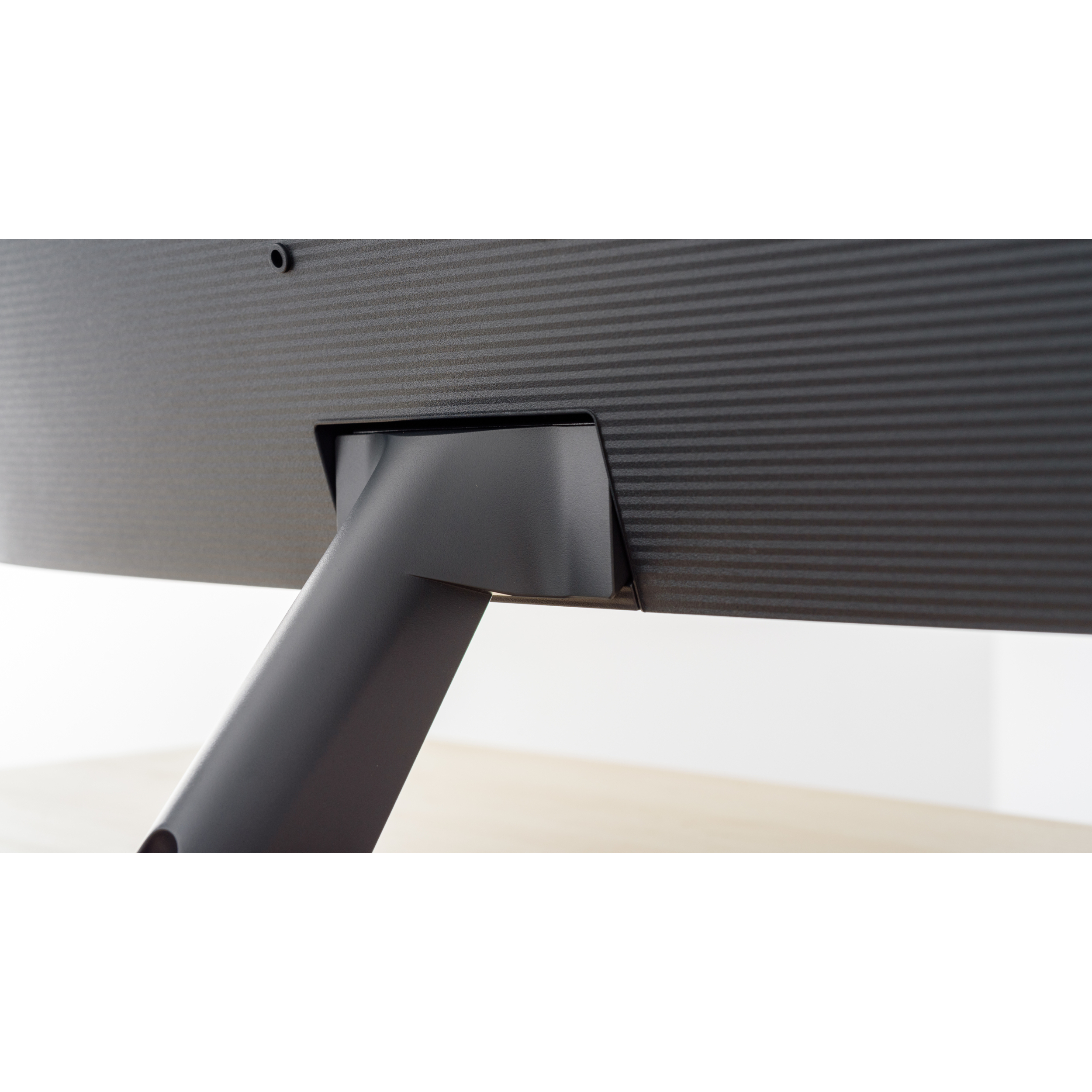 مانیتور سامسونگ مدل U32J590-4K سایز 32 اینچ