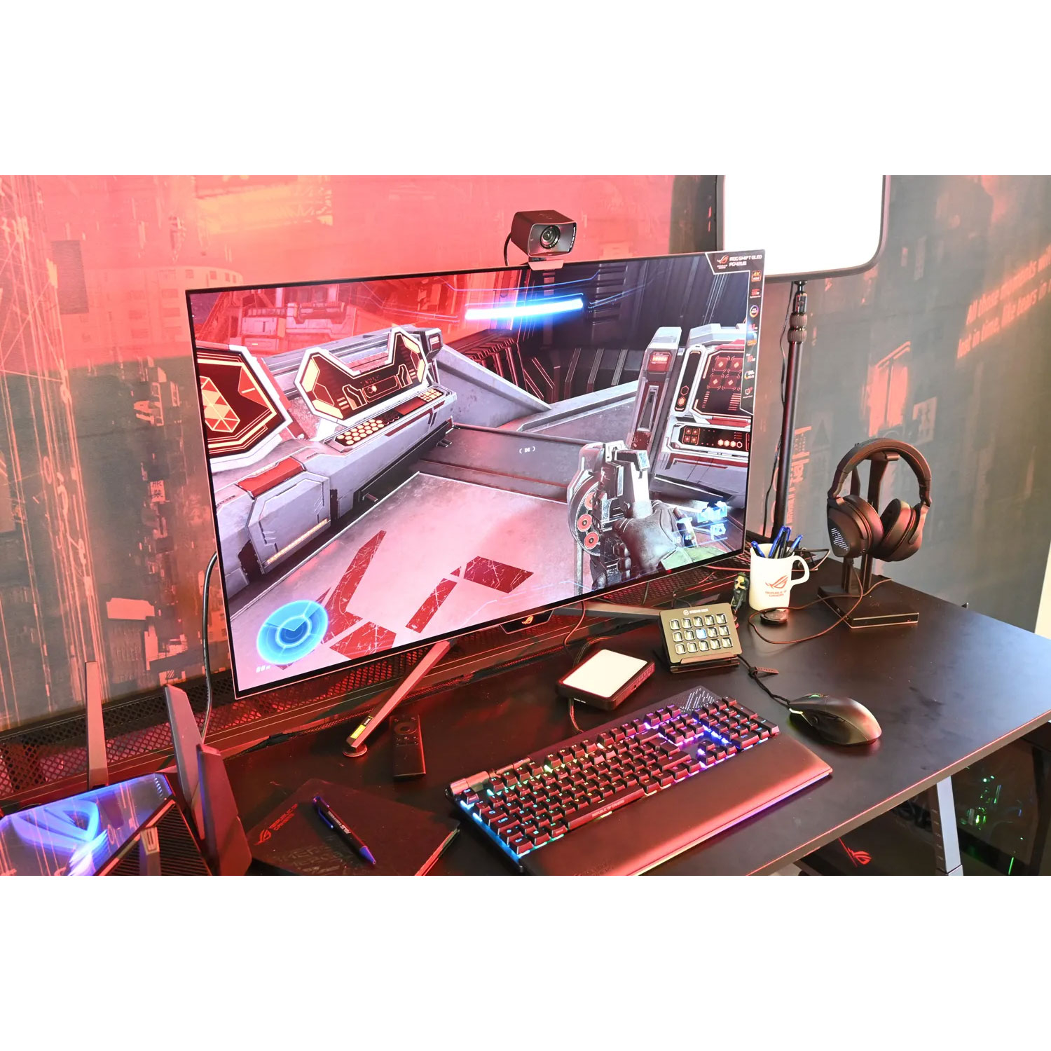 مانیتور گیمینگ 42 اینچ ایسوس مدل ROG Swift OLED PG42UQ
