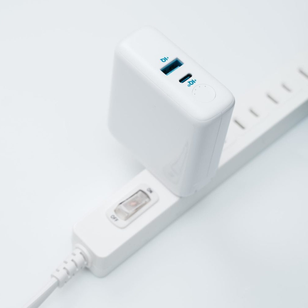 شارژر دیواری انکر مدل A1624H22