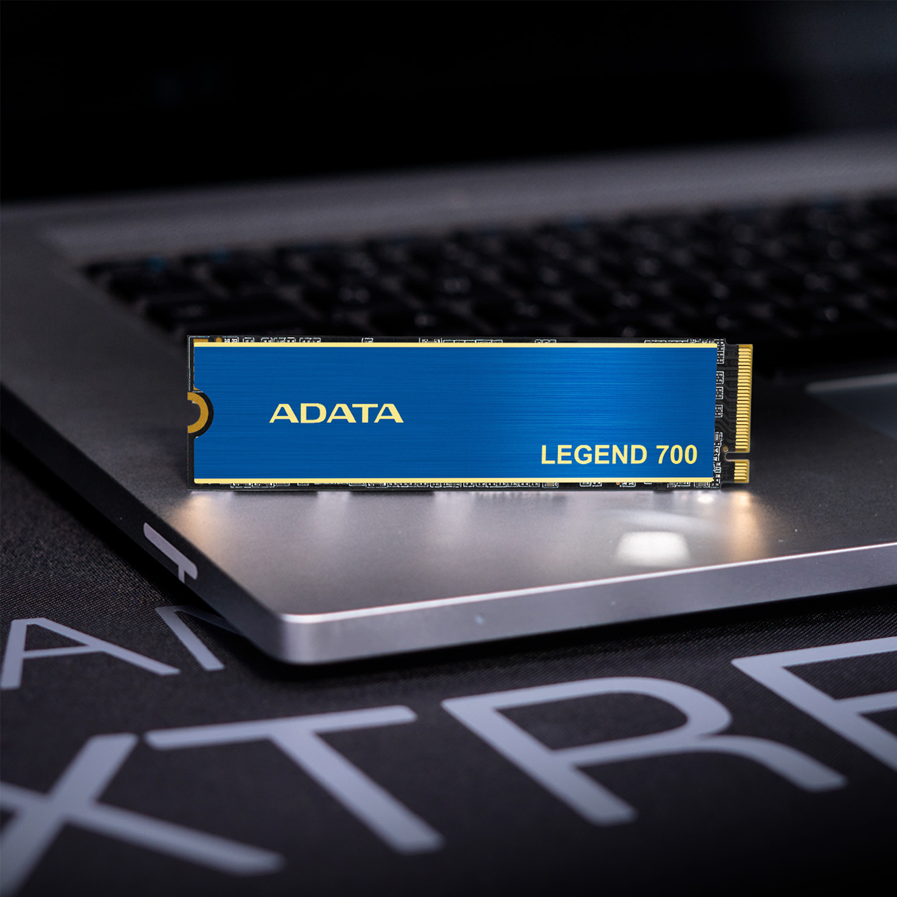 اس اس دی اینترنال ای دیتا مدل legend 700 ظرفیت 256 گیگابایت
