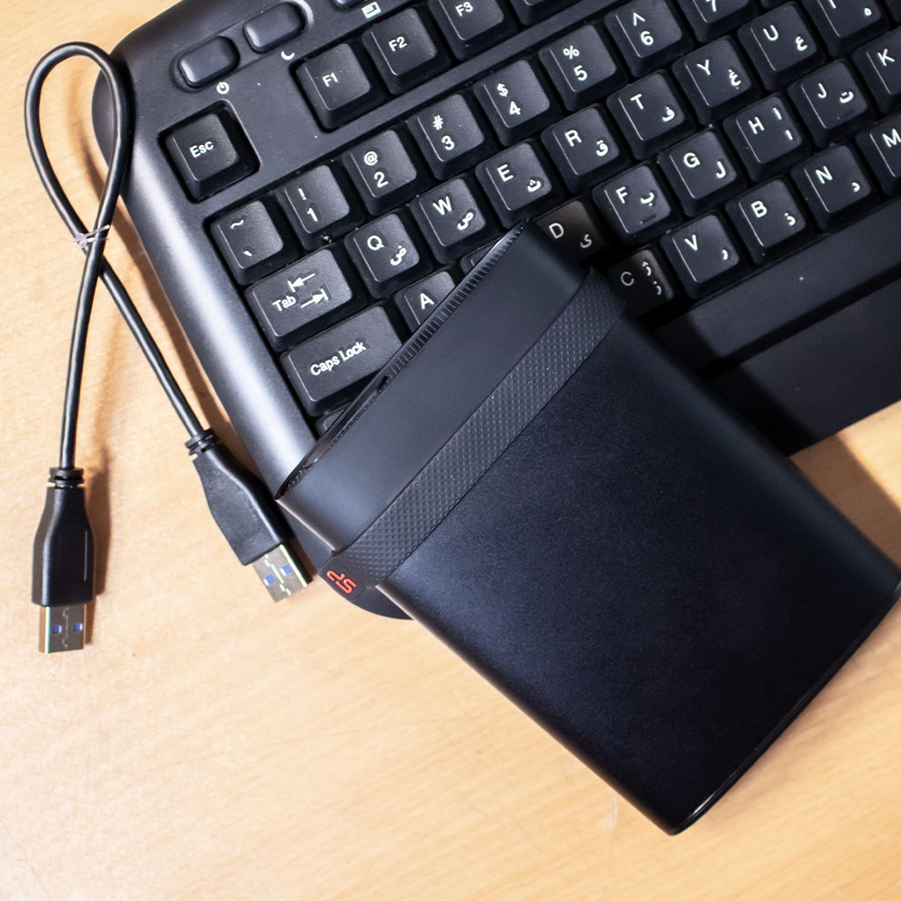 هارد اکسترنال سیلیکون پاور مدل A85B ظرفیت یک ترابایت دارای رابط USB Type-A 3.2