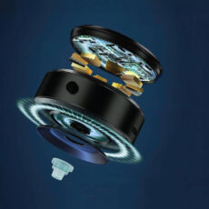 پایه نگهدارنده گوشی موبایل گرین لاین مدل Auto-Suction Phone Holder