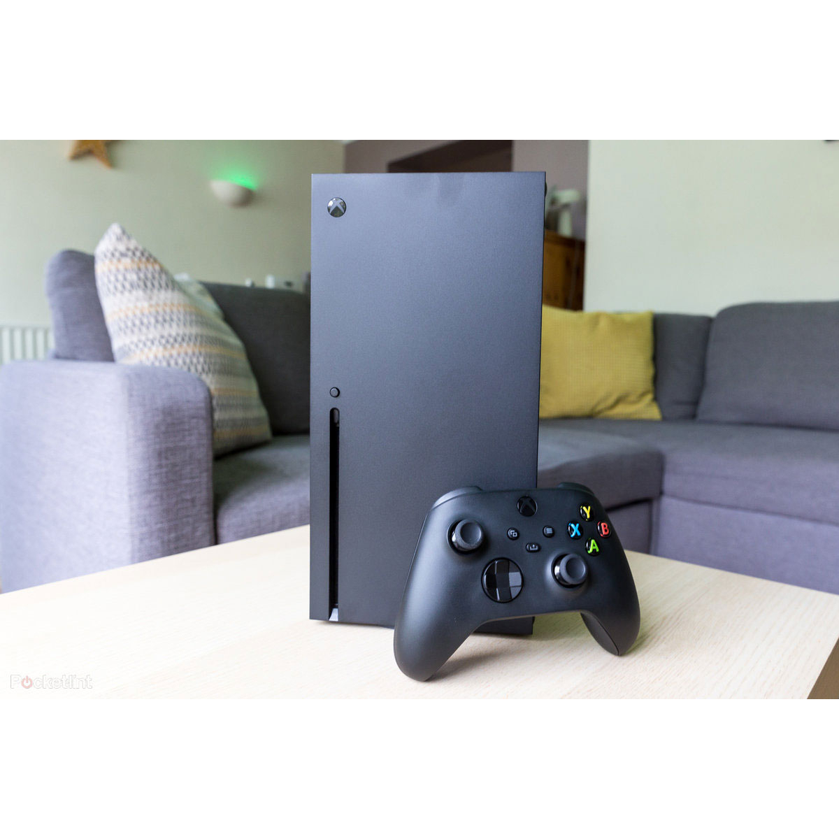 کنسول بازی مایکروسافت مدل Xbox Series X ظرفیت 1 ترابایت به همراه دسته اضافی
