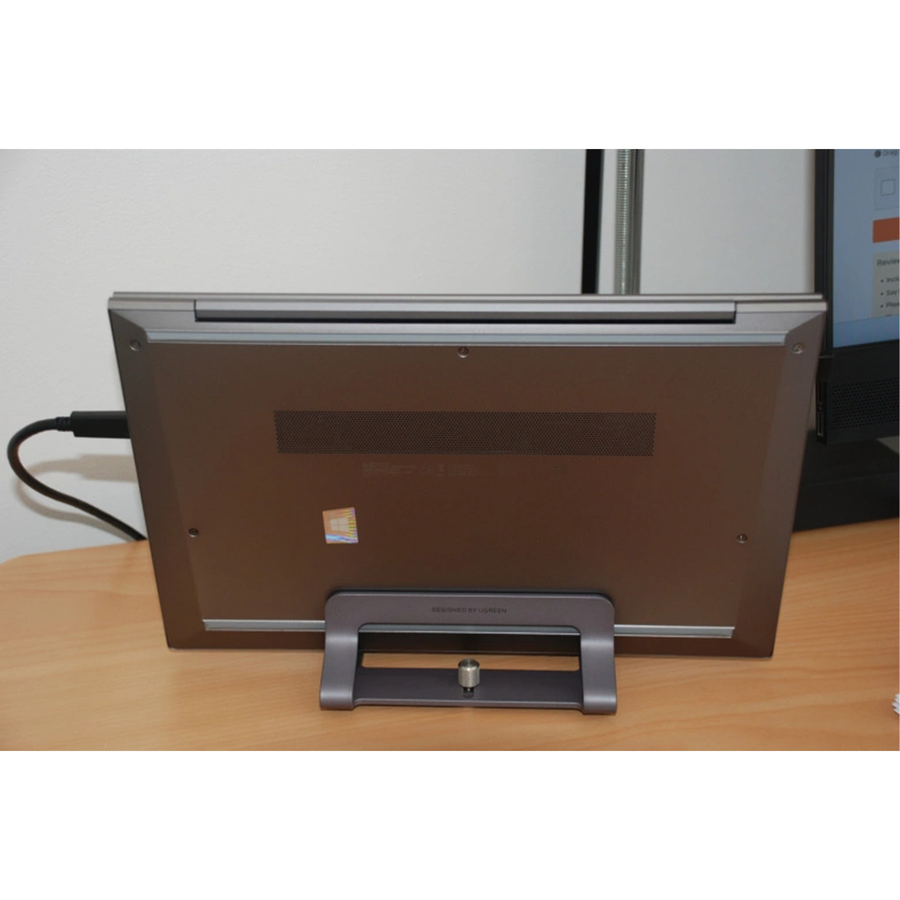 پایه نگهدارنده لپ تاپ یوگرین مدل  LP258-60643