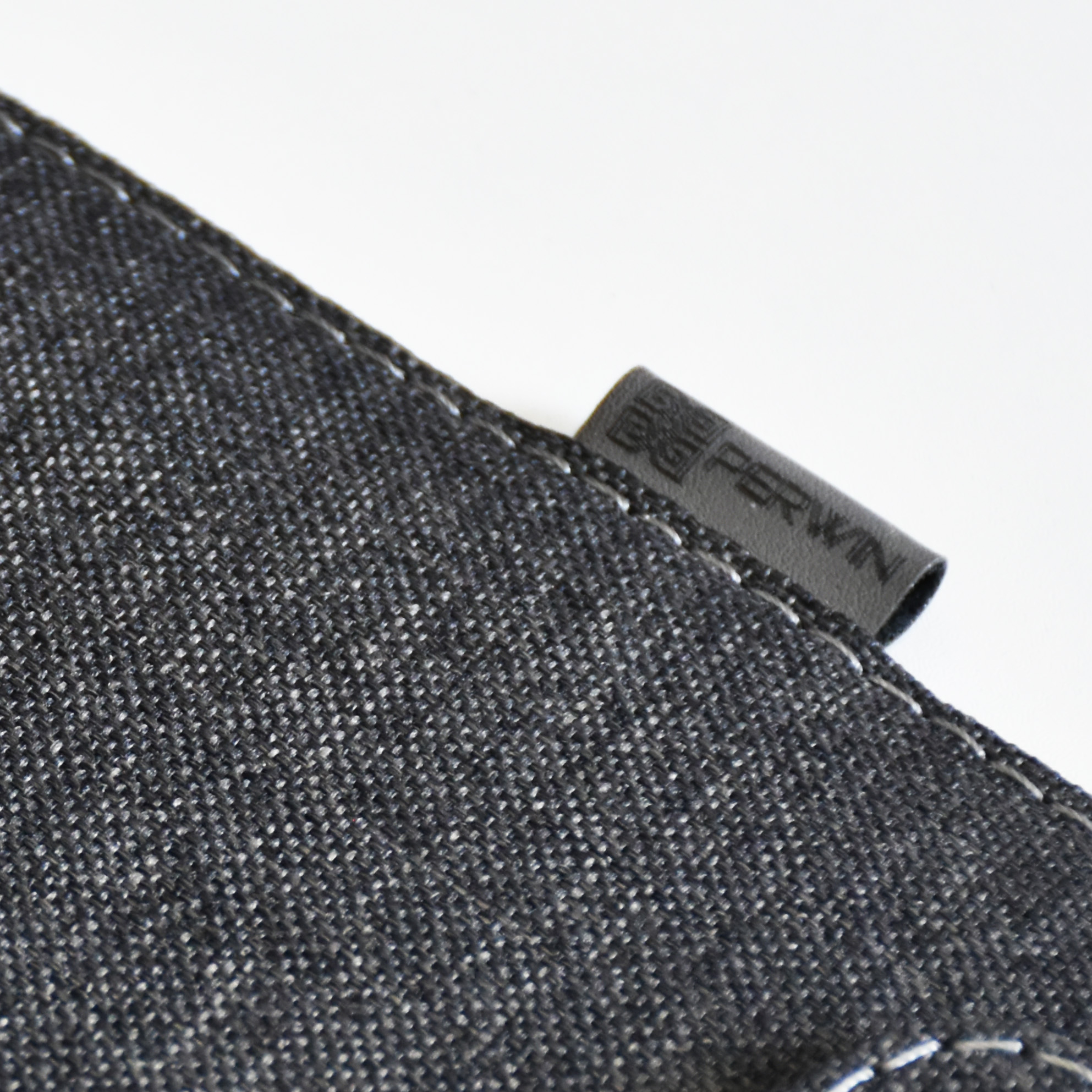 کاور لپ تاپ پِروین مدل LD-31 مناسب برای لپ تاپ 13 اینچی