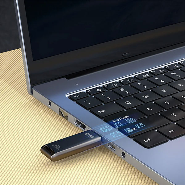 فلش مموری دی ام USB3.2 مدل FS520 ظرفیت 128 گیگابایت