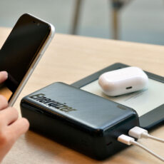 پاوربانک انرجایزر مدل UE30055PQ ظرفیت 30000 میلی آمپرساعت