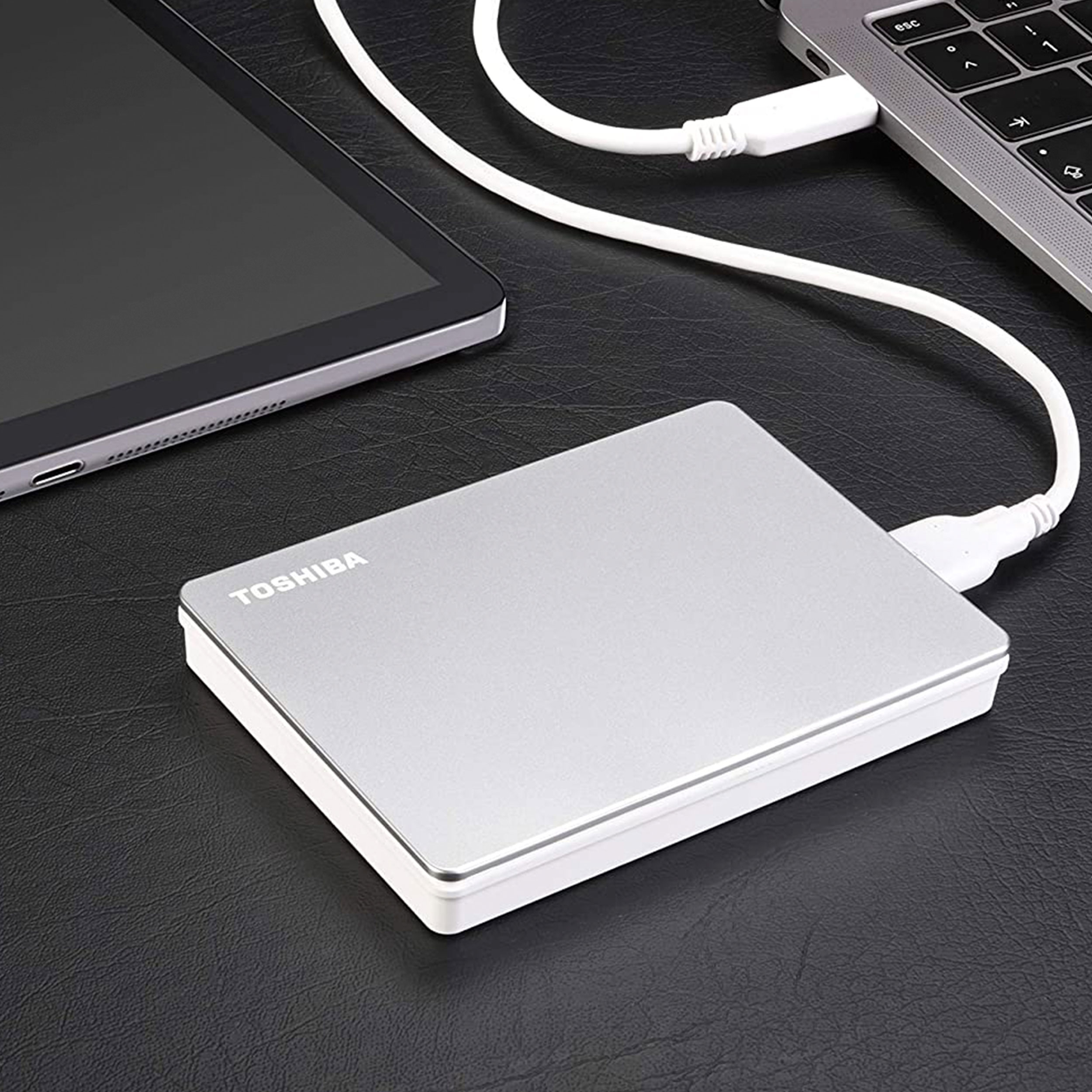 هارد اکسترنال توشیبا مدل Canvio Flex ظرفیت دو ترابایت دارای رابط USB Type-A 3.0