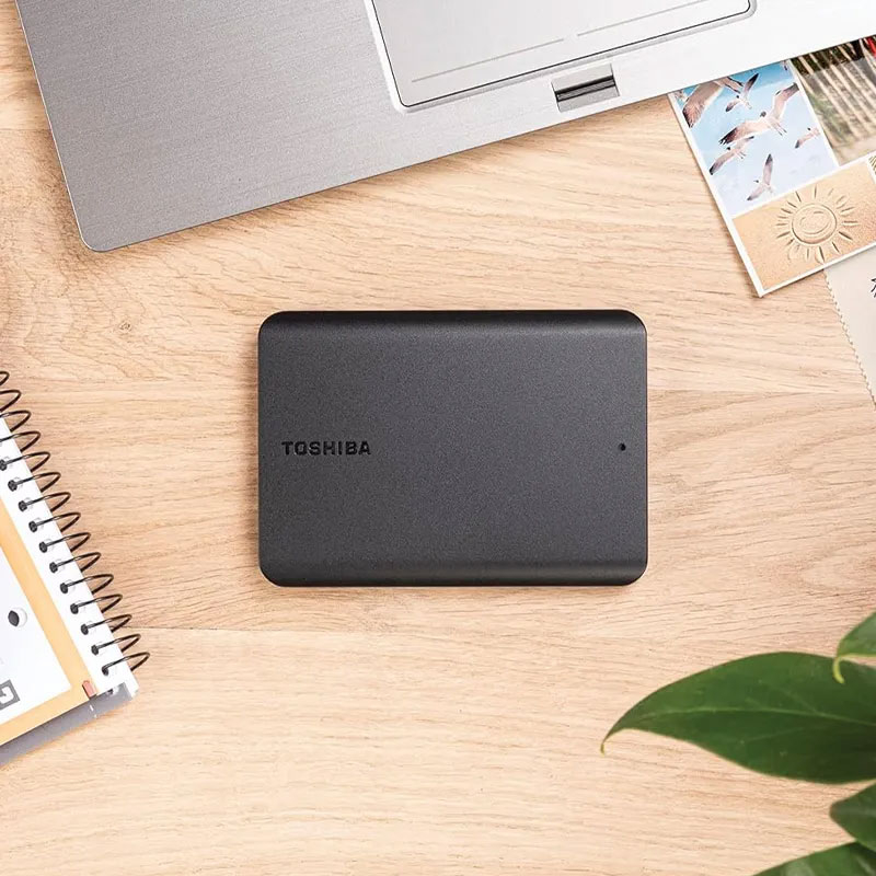 هارد اکسترنال توشیبا مدل Canvio Basics ظرفیت چهار ترابایت دارای رابط USB Type-A 3.0