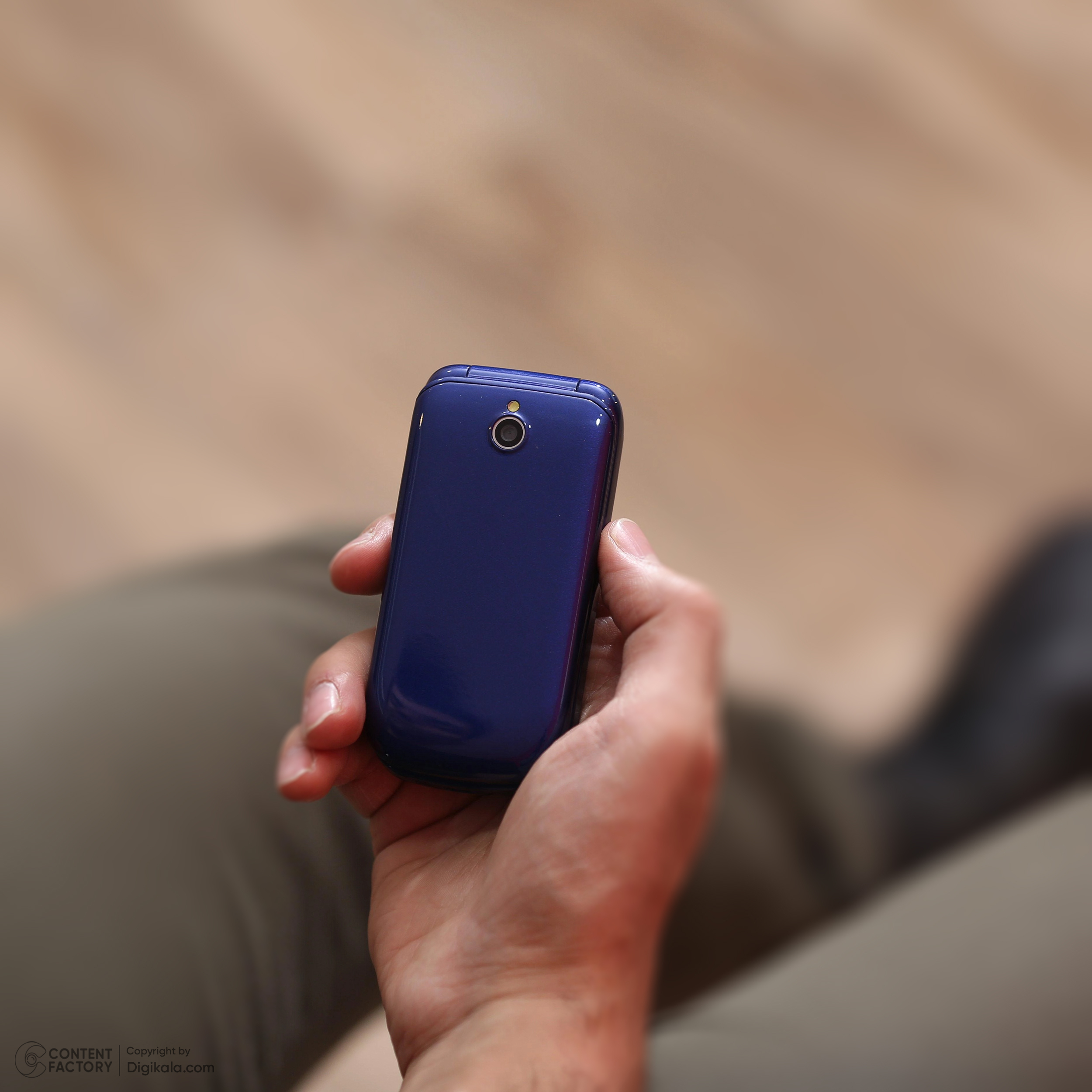گوشی موبایل جی ال ایکس مدل C99 دو سیم کارت ظرفیت 32 مگابایت