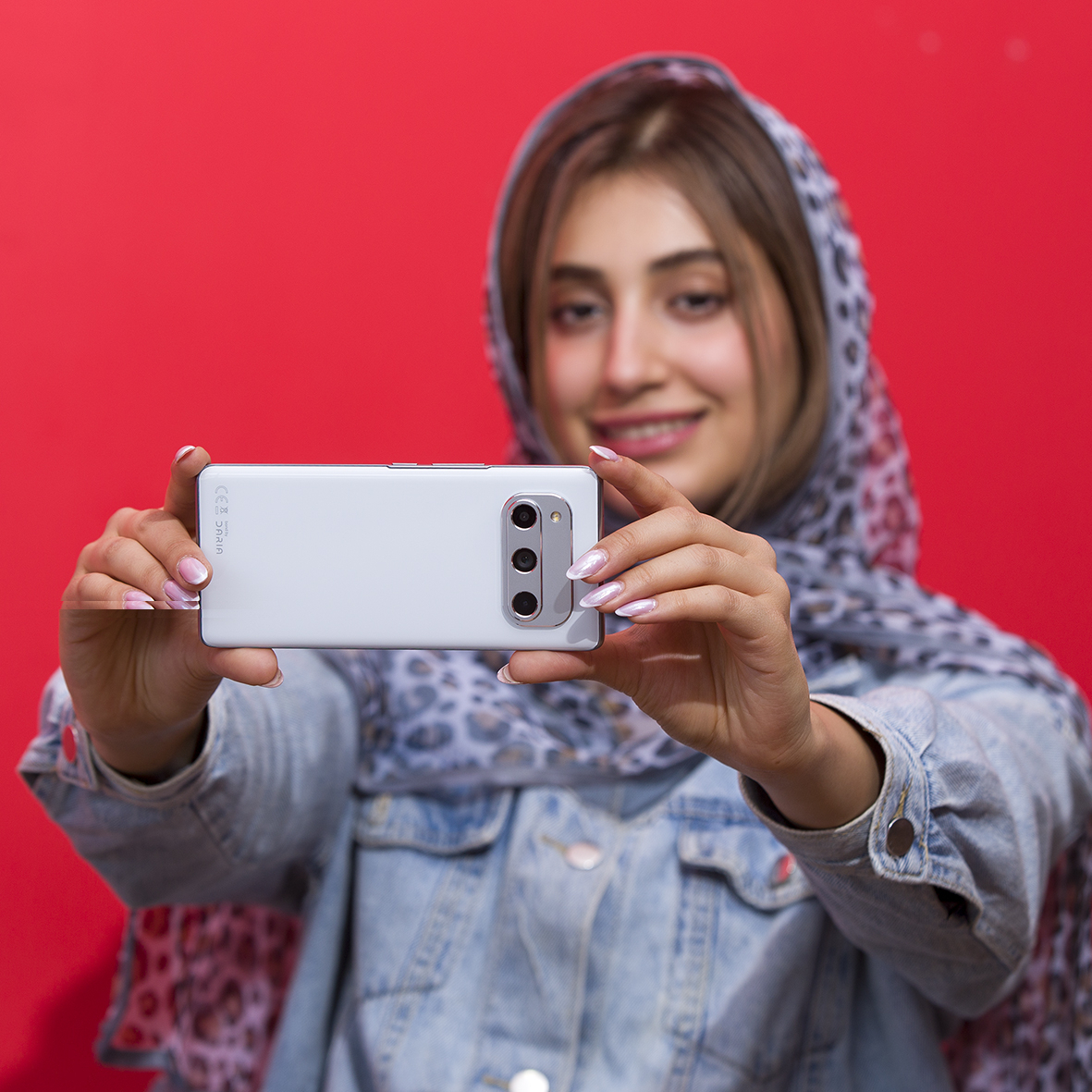 گوشی موبایل داریا مدل bond 5G دو سیم کارت ظرفیت 256 گیگابایت و رم 8 گیگابایت - نسخه امارات