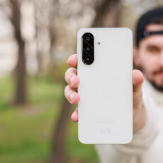 گوشی موبایل سامسونگ مدل Galaxy A26 دو سیم کارت ظرفیت 128 گیگابایت و رم 6 گیگابایت - به همراه شارژر 25 وات سامسونگ