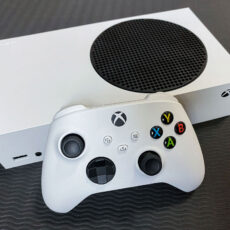 کنسول بازی مایکروسافت مدل Xbox Series S ظرفیت 512 گیگابایت به همراه دسته اضافی