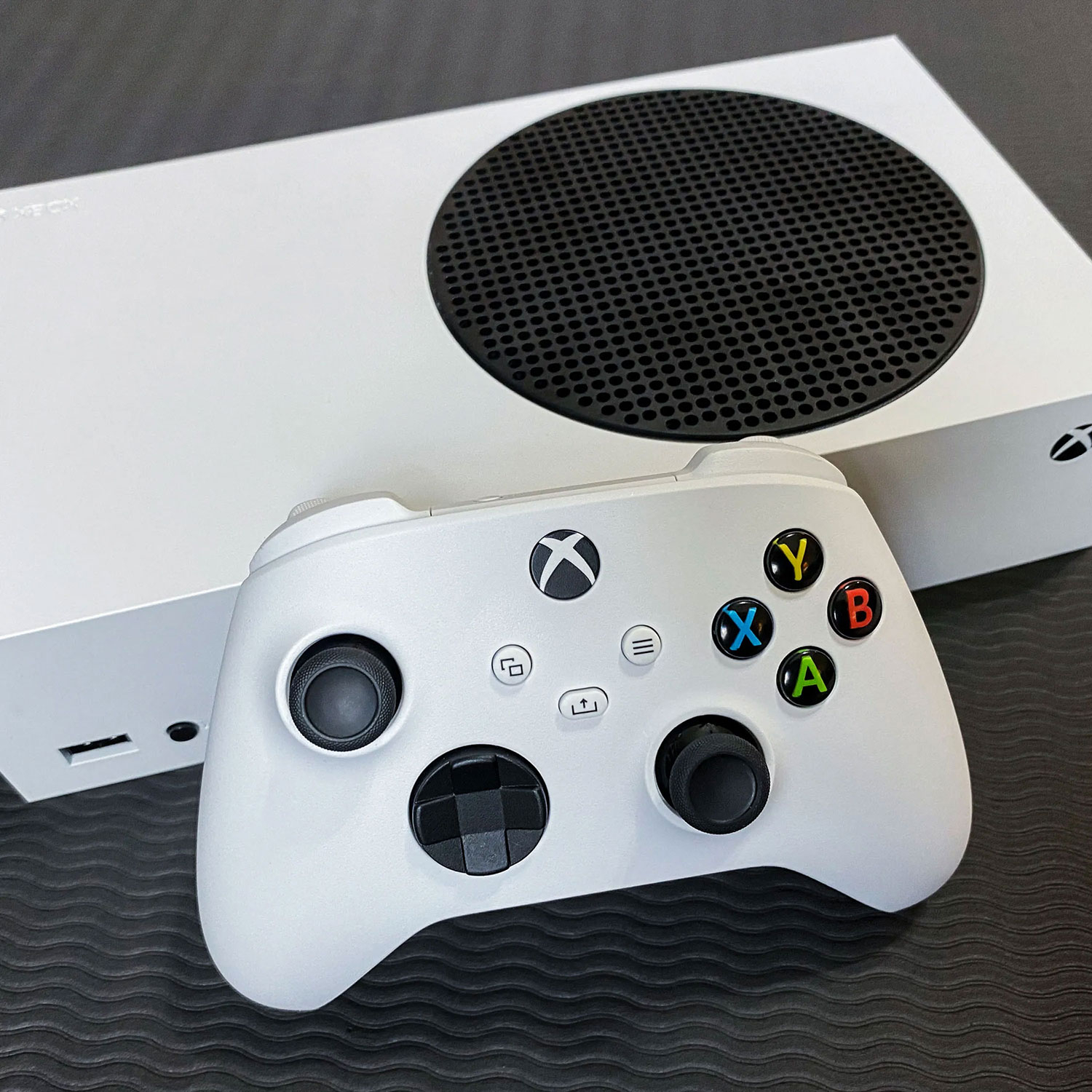 کنسول بازی مایکروسافت مدل Xbox Series S ظرفیت 512 گیگابایت به همراه دسته اضافی