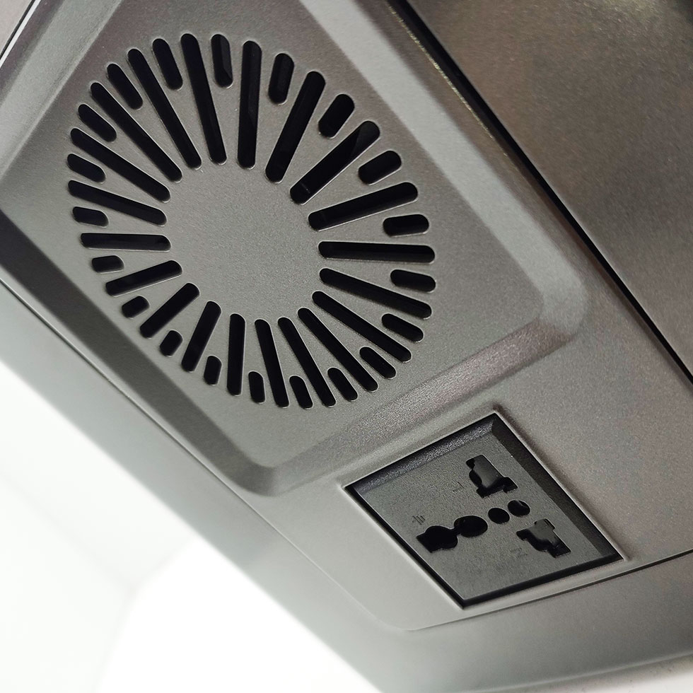پاوربانک مدل مولتی 600W کمپینگ 220v طرح شارژ وایرلس ظرفیت 120000 میلی آمپر ساعت