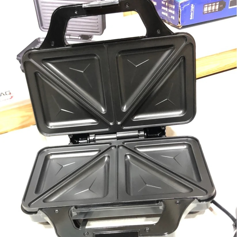 ساندویچ ساز سیلور کرست مدل 800A1 چهار خانه