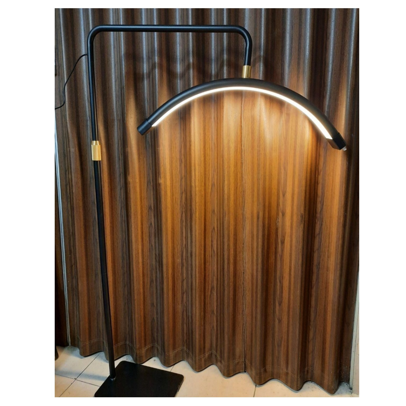 نور ثابت ال ای دی مون لایت مدل moon-1 به همراه پایه