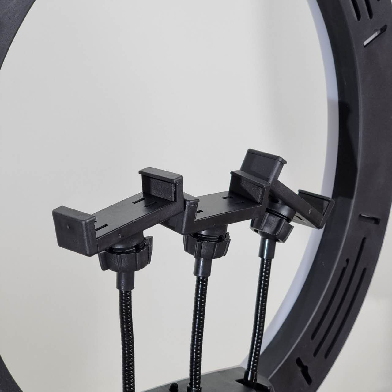 رینگ لایت مدل LJJ-18 NEO K به همراه سه پایه