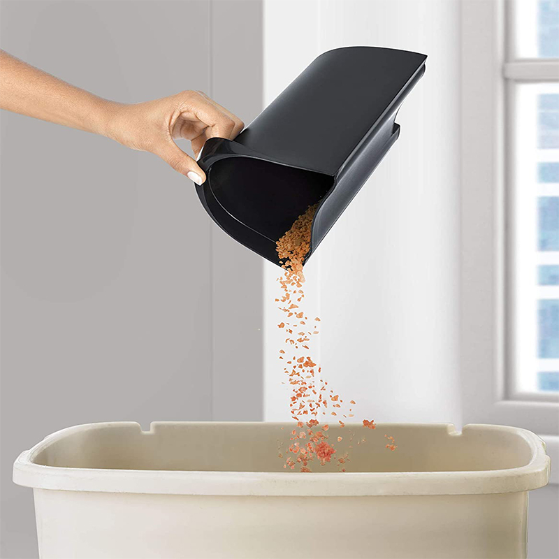 آبمیوه گیری بلک اند دکر مدل JE800-B5