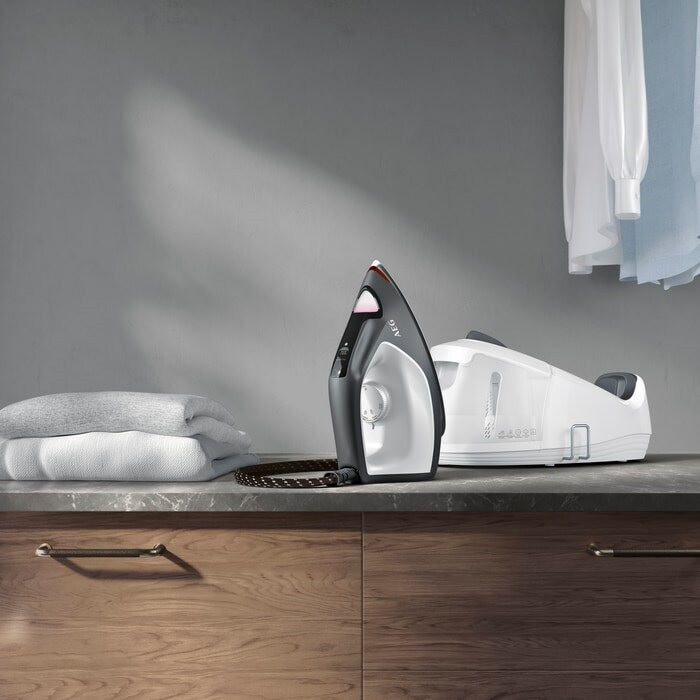 اتو مخزن دار آ ا گ مدل ST6-1-8EG