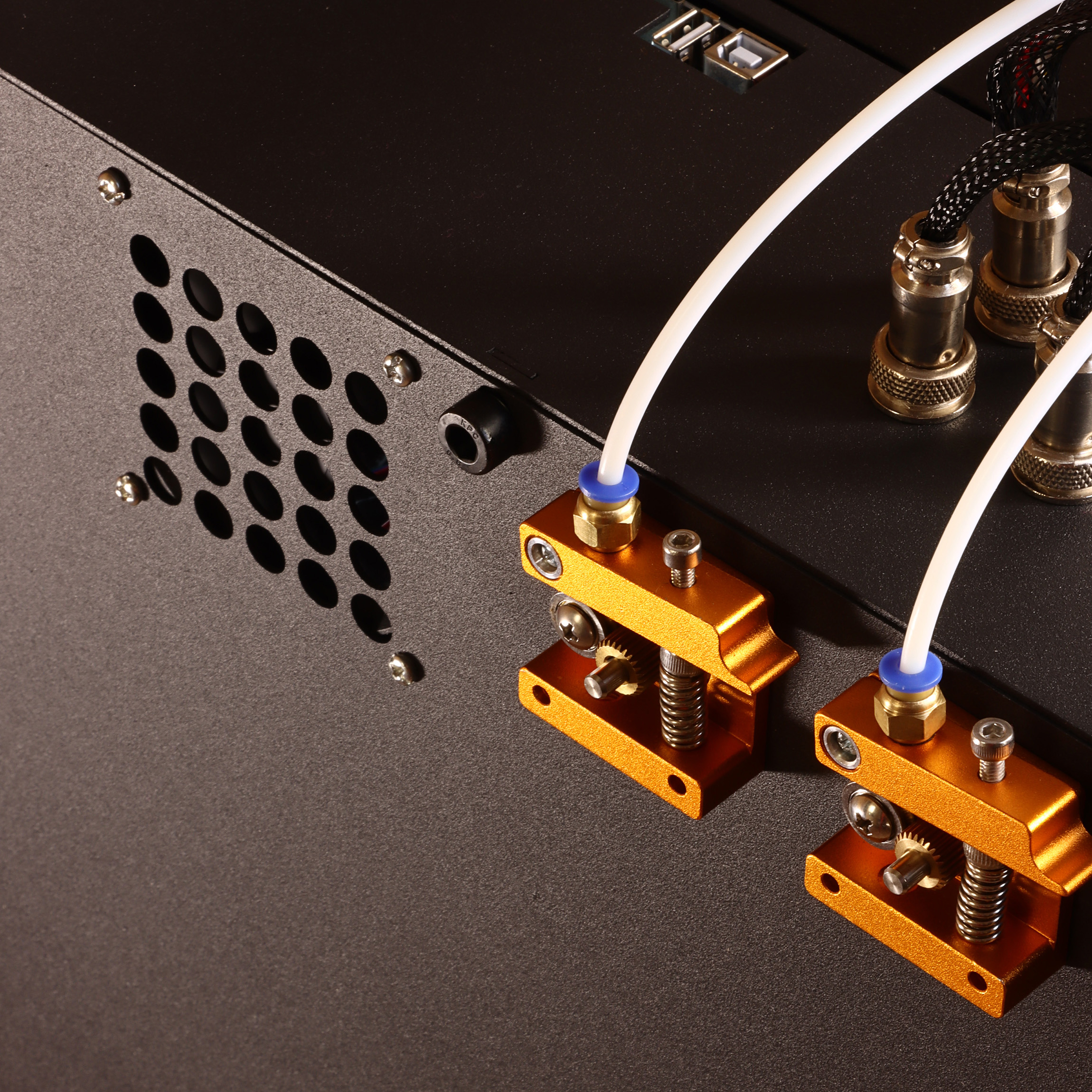 پرینتر سه بعدی مدل M4070 Pro