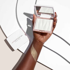 هایلایتر آناستازیا مدل Iced Out